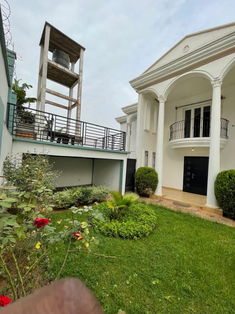 Villa de charme avec Vue Panoramique à Fébé Village